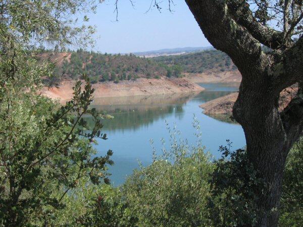 Het meer van Pego do Altar