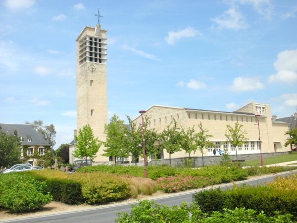 De kerk van Villers-Bocage