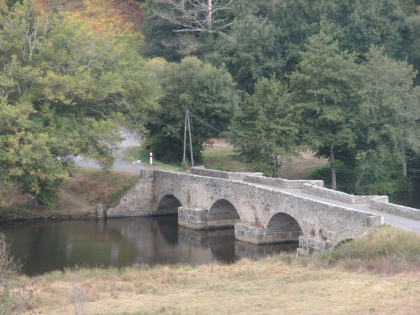 De oude brug over La Gartempe