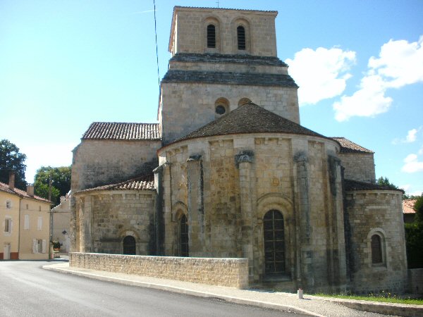De kerk van Cellefrouin