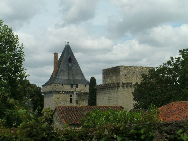 Le Chteau-d-Aubigne-sur-Layon