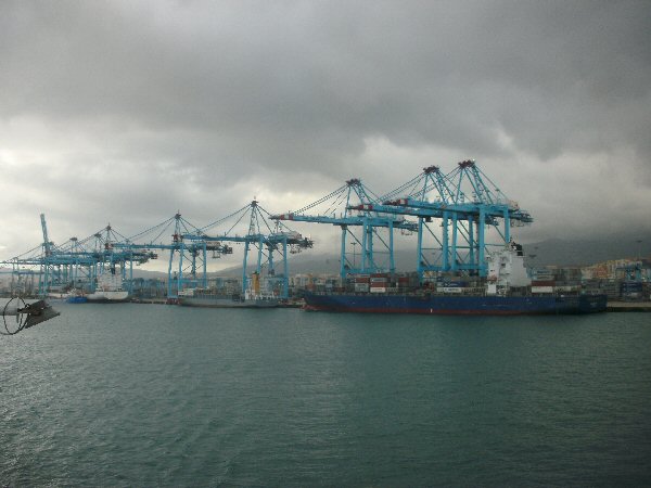 De haven van Algeciras